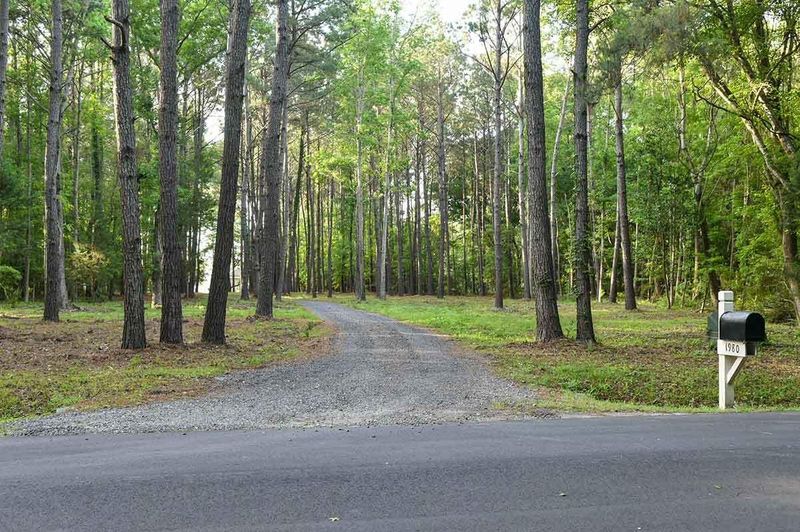1980 Longcreek Rd, Wadmalaw Island, SC 29487