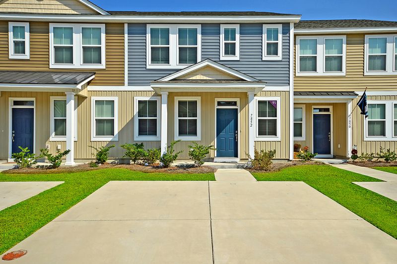 7815 Montview Rd, North Charleston, SC 29418