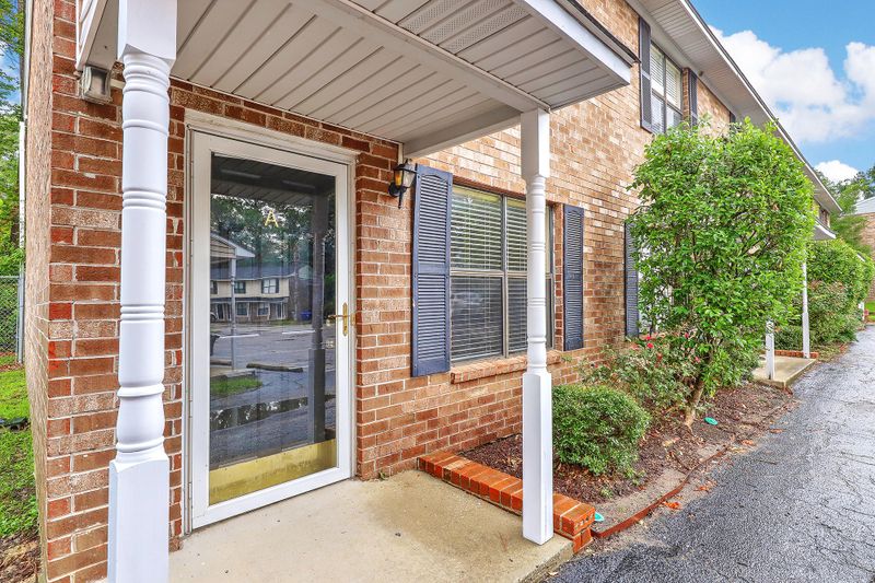 6240 Lucille Dr #A, North Charleston, SC 29406