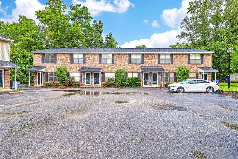 6240 Lucille Dr #A, North Charleston, SC 29406