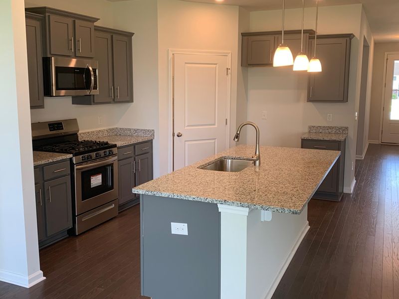 106 Greenwich Dr, Summerville, SC 29486