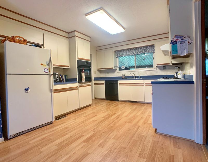 1551 N Pinebark Ln, Charleston, SC 29407
