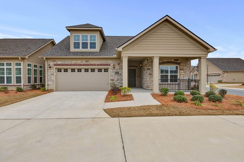 400 Claymoor Village Ln, Summerville, SC 29486