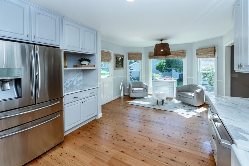 608 Oak Marsh Dr, Mount Pleasant, SC 29464