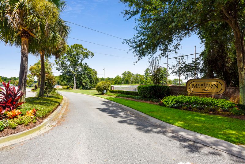 1556 Blaze Ln, Charleston, SC 29412