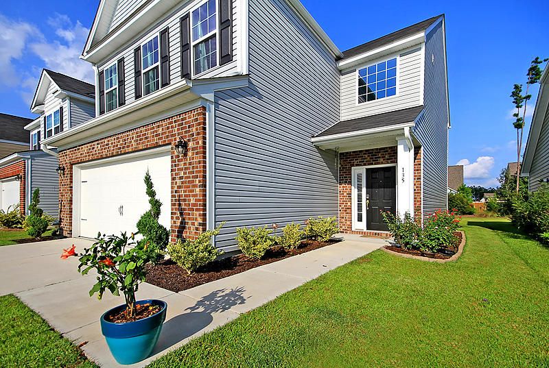 135 Radtko Rd, Summerville, SC 29486