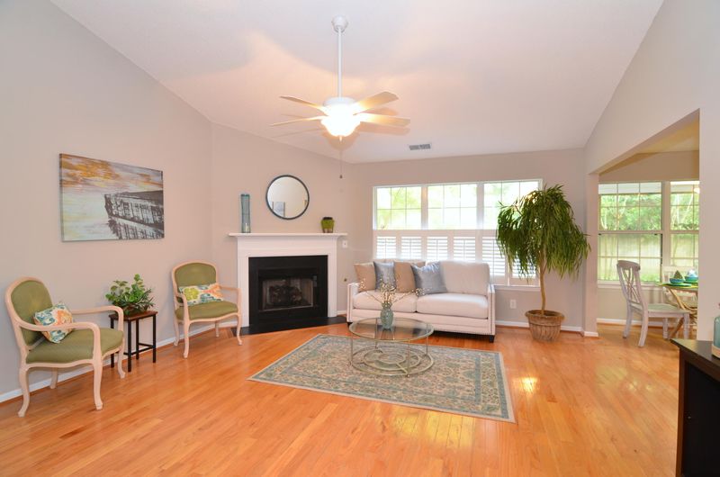 531 Hainsworth Dr, Charleston, SC 29414