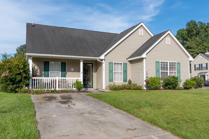 1507 Pinethicket Dr, Summerville, SC 29483