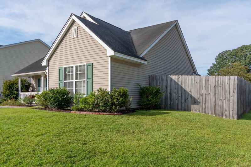 1507 Pinethicket Dr, Summerville, SC 29483