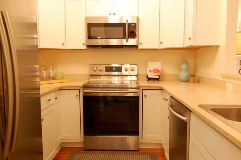 1010 Stono River Dr, Charleston, SC 29412