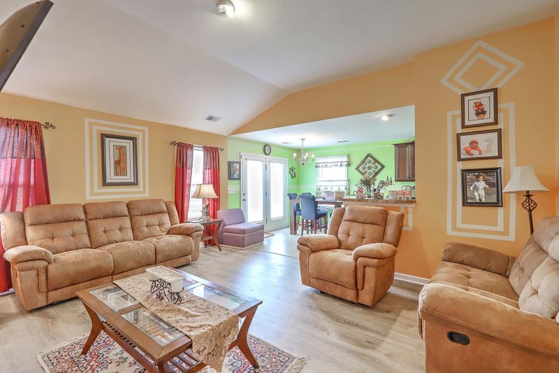 7823 Jean Rebault Dr, North Charleston, SC 29420