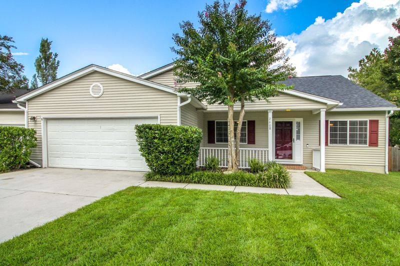 2608 Lyall Ct, North Charleston, SC 29406