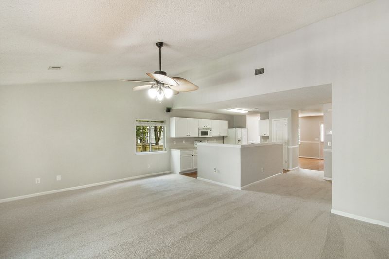 2608 Lyall Ct, North Charleston, SC 29406