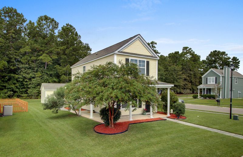 401 Farrow Ct, Moncks Corner, SC 29461