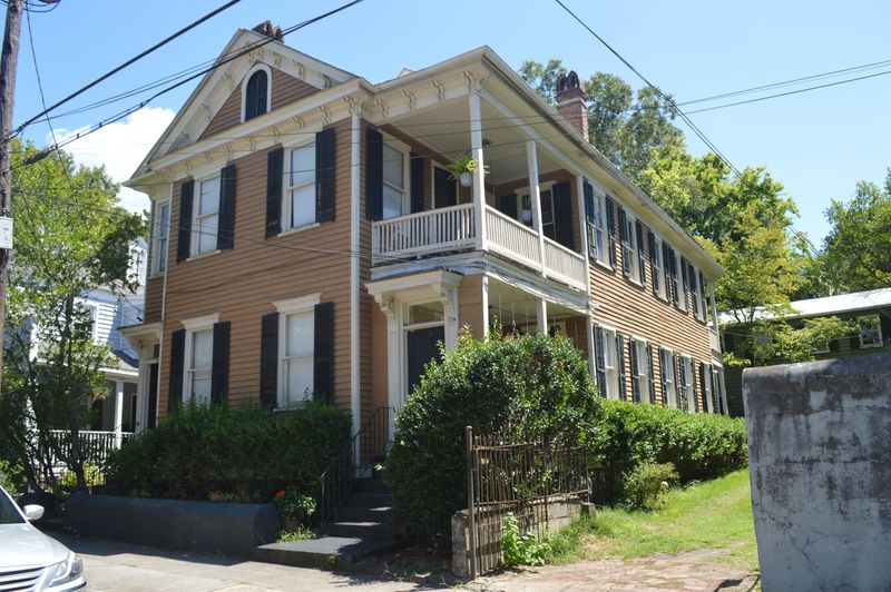 12 Thomas St, Charleston, SC 29403