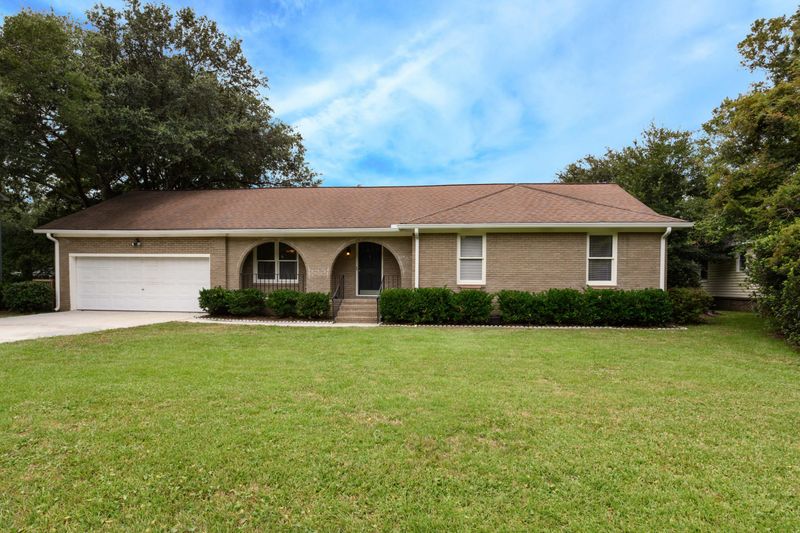 1071 Renwood Dr, Charleston, SC 29412