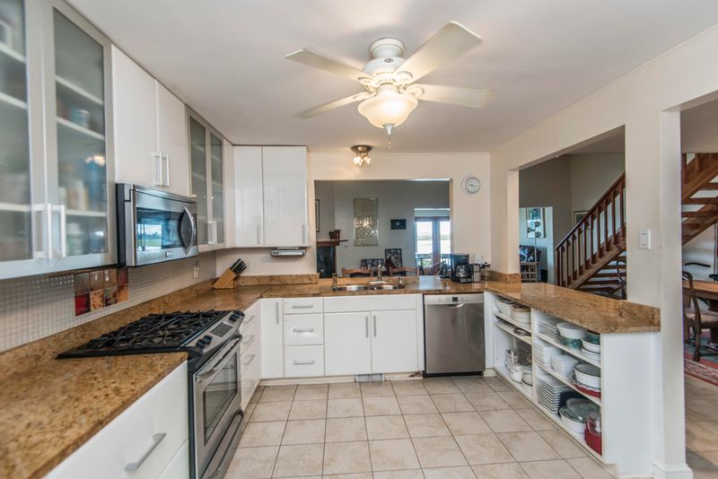 2224 Folly Rd #B, Folly Beach, SC 29439