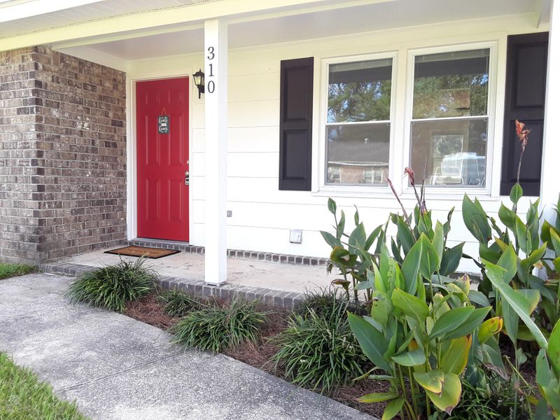 310 Gippy Dr, Summerville, SC 29486