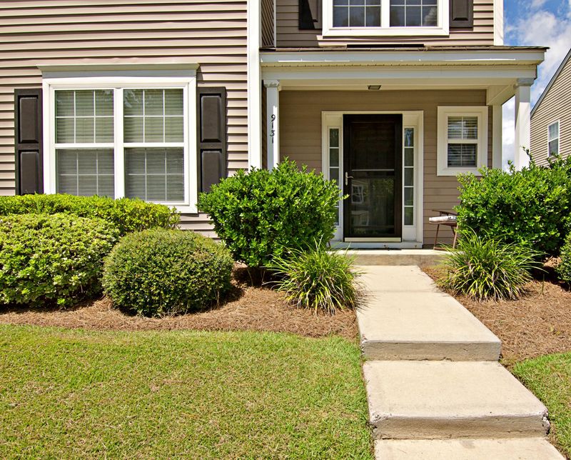 9131 Maple Grove Dr, Summerville, SC 29485