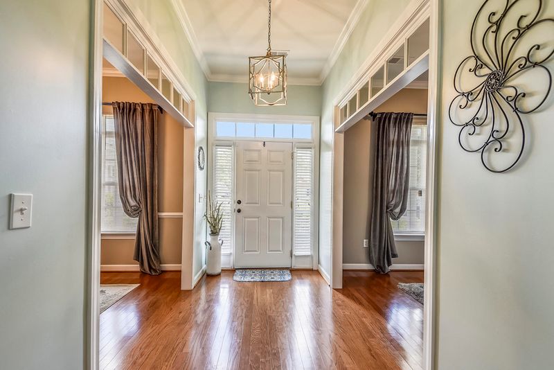 9436 Harroway Rd, Summerville, SC 29485