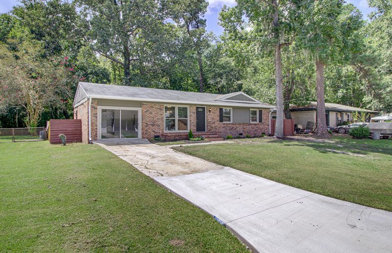 350 Holly Ave, Goose Creek, SC 29445