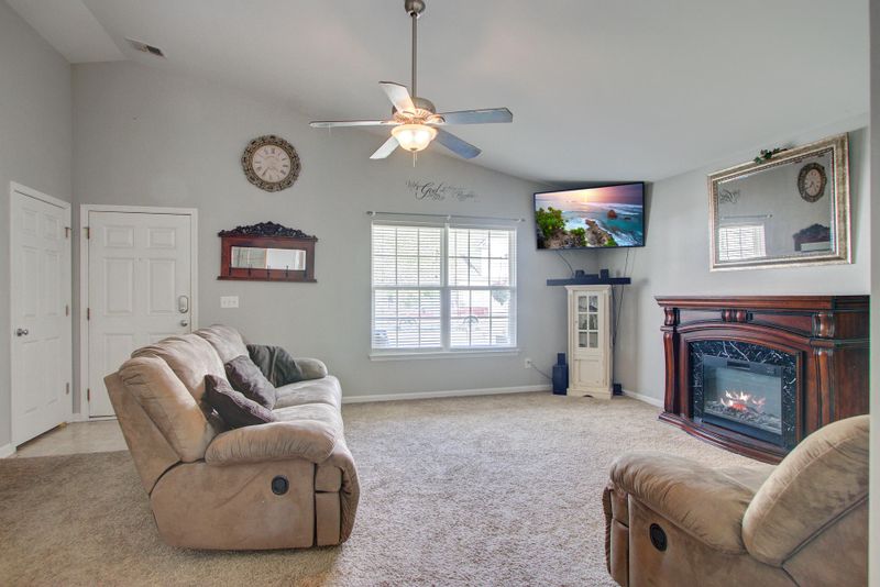 315 Burton Ct, Goose Creek, SC 29445