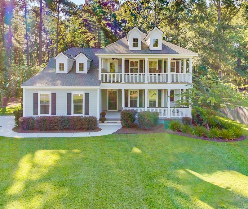 5569 Alpine Dr, Summerville, SC 29483