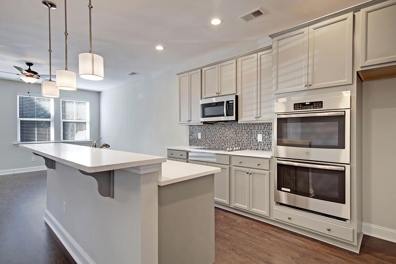 7792 Montview Rd, North Charleston, SC 29418