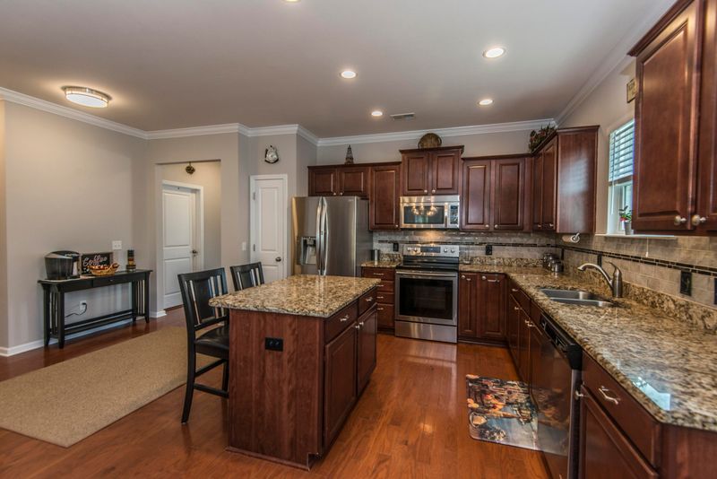 2131 Gammon St, Charleston, SC 29414