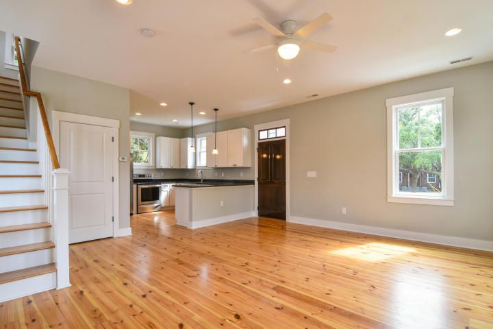 7 E Hampstead Sq, Charleston, SC 29403