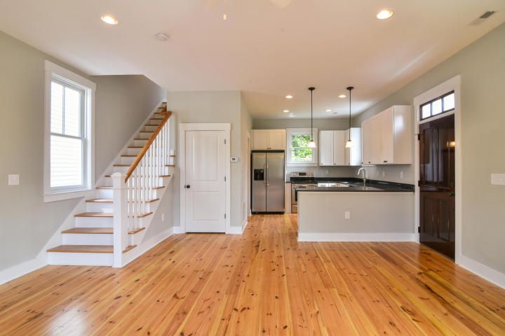 7 E Hampstead Sq, Charleston, SC 29403