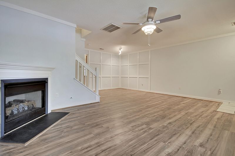 8068 Shadow Oak Dr, North Charleston, SC 29406