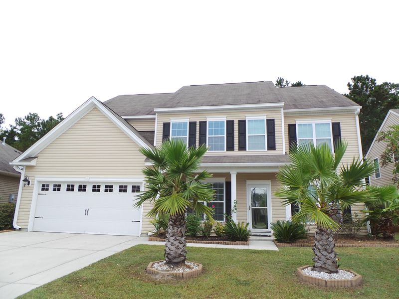 210 Pagoda Tree Dr, Goose Creek, SC 29445