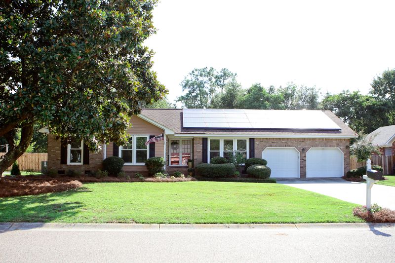 745 Chatter Rd, Mount Pleasant, SC 29464