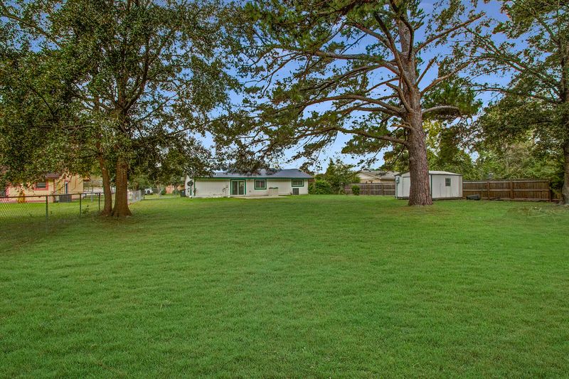 102 Long Needle Dr, Moncks Corner, SC 29461