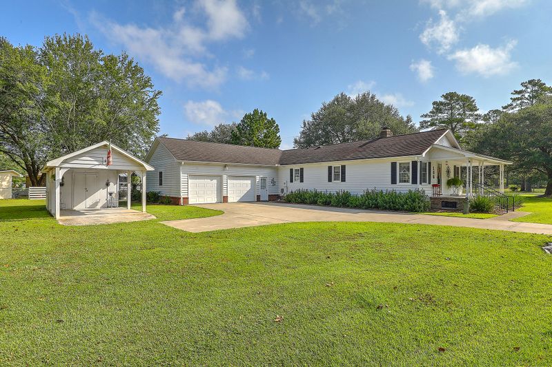 156 Scotch Range Rd, Summerville, SC 29483