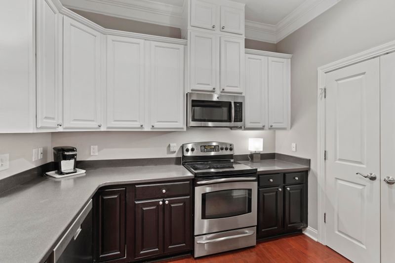 200 River Landing Dr #F107, Daniel Island, SC 29492