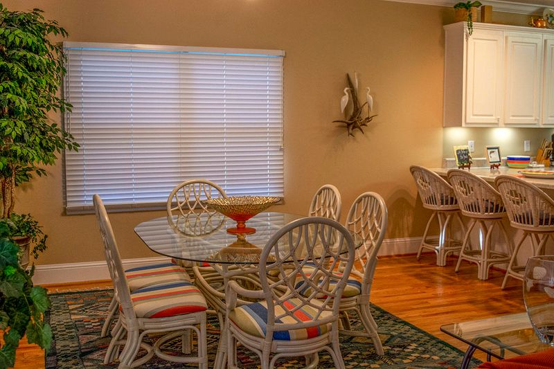 3924 Lybrand St, Edisto Island, SC 29438