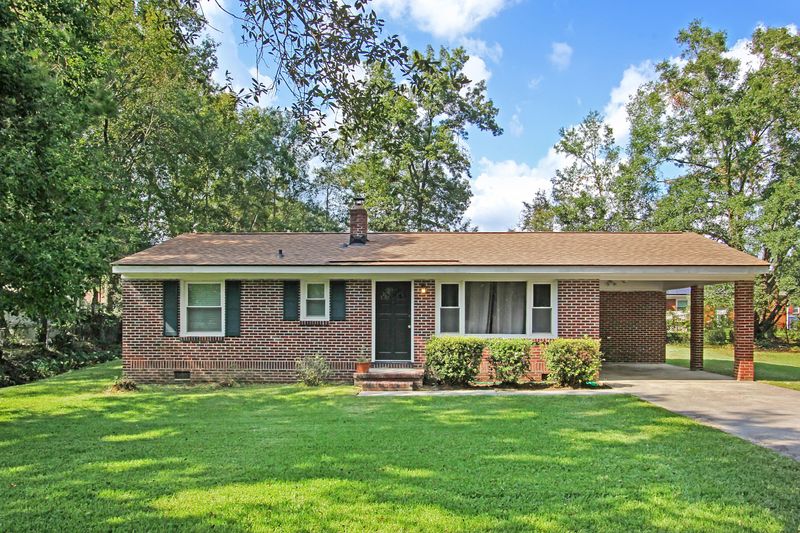56 Oak Forest Dr, Charleston, SC 29407