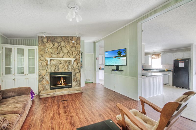 100 Saint Germain Dr, Summerville, SC 29483