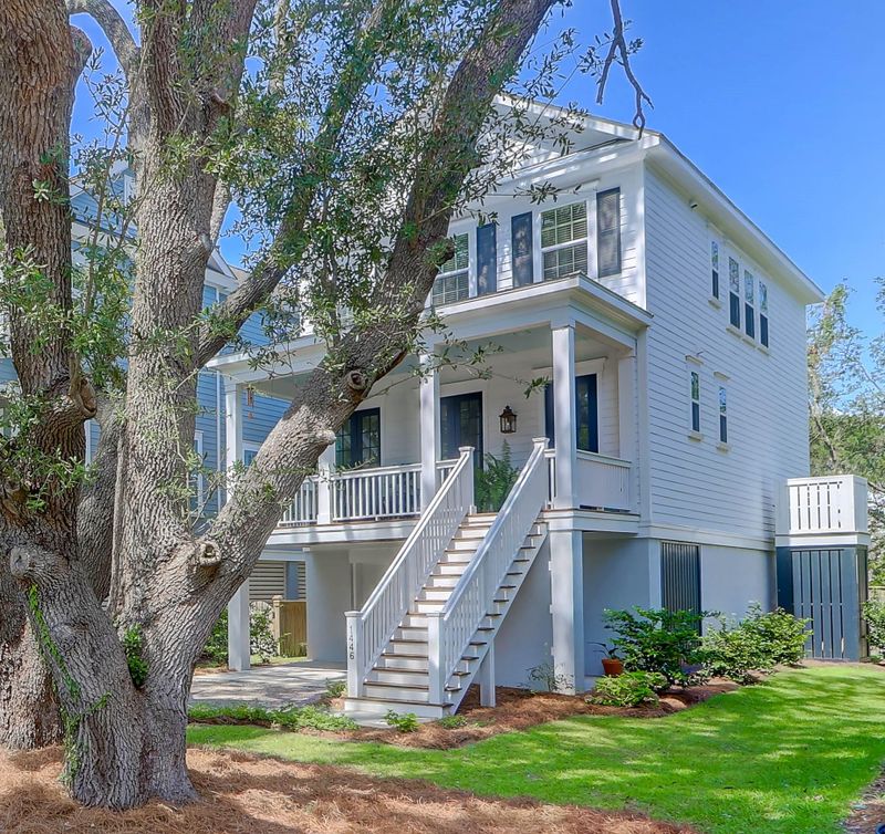 1446 Eutaw Battalion Dr, Charleston, SC 29412