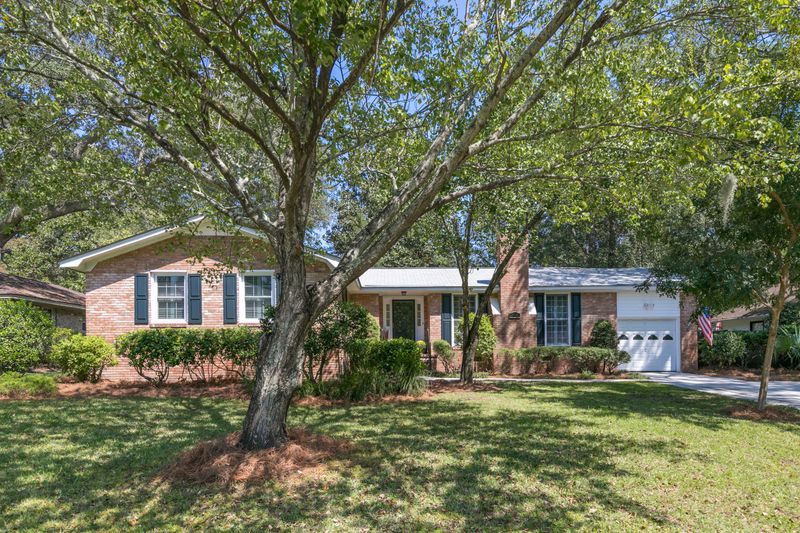 586 Clearview Dr, Charleston, SC 29412
