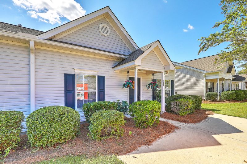 104 Townsend Way, Summerville, SC 29483