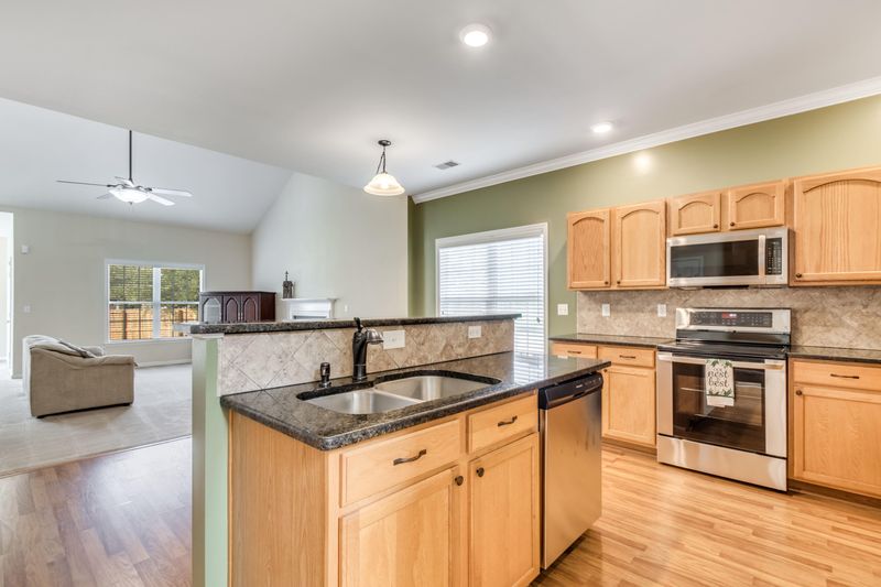 9658 S Carousel Cir, Summerville, SC 29485
