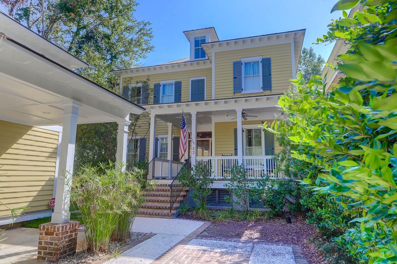 42 Hospitality St, Mount Pleasant, SC 29464