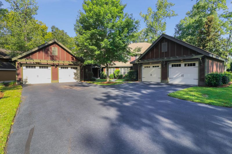 8405 Hidden Bakers Trace Cir, North Charleston, SC 29418