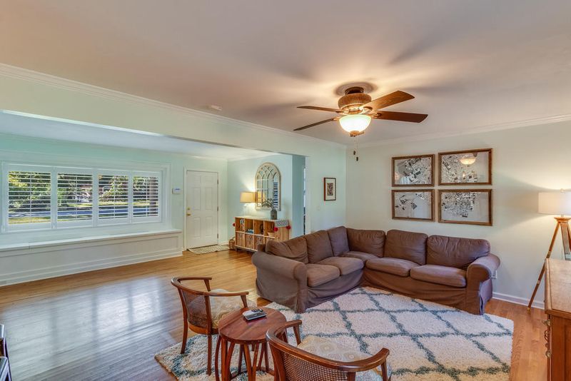 530 Trapier Dr, James Island, SC 29412