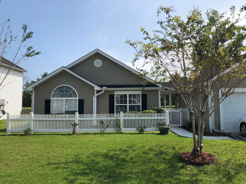 322 Savannah River Dr, Summerville, SC 29485