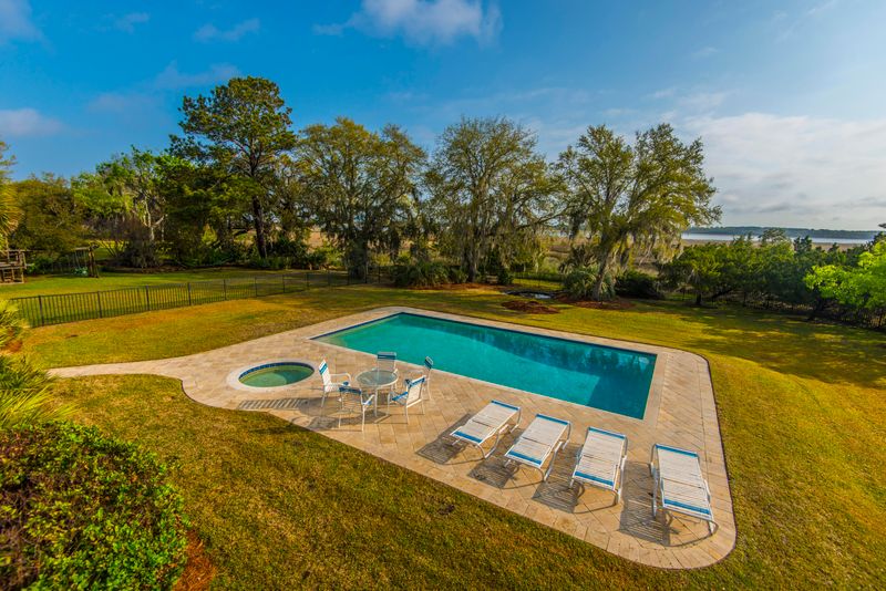 2436 Kemway Rd, Johns Island, SC 29455