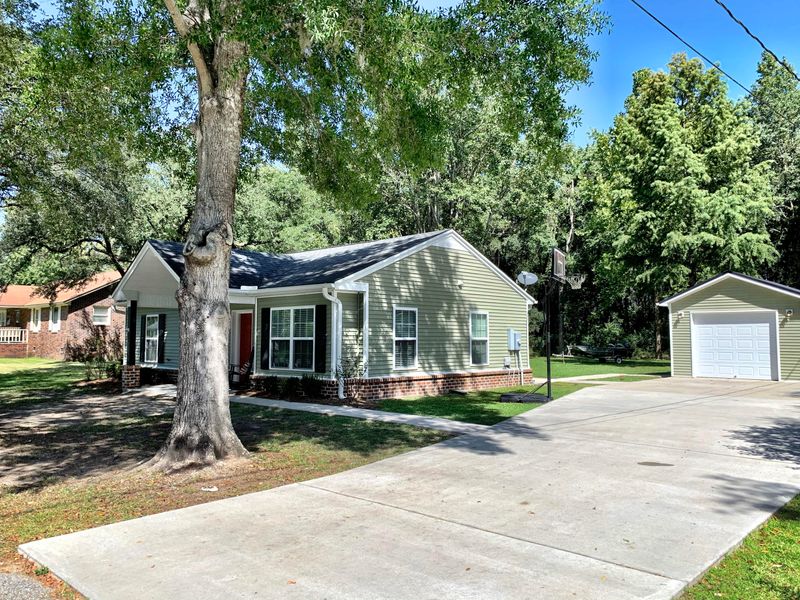 510 Horne St, Moncks Corner, SC 29461